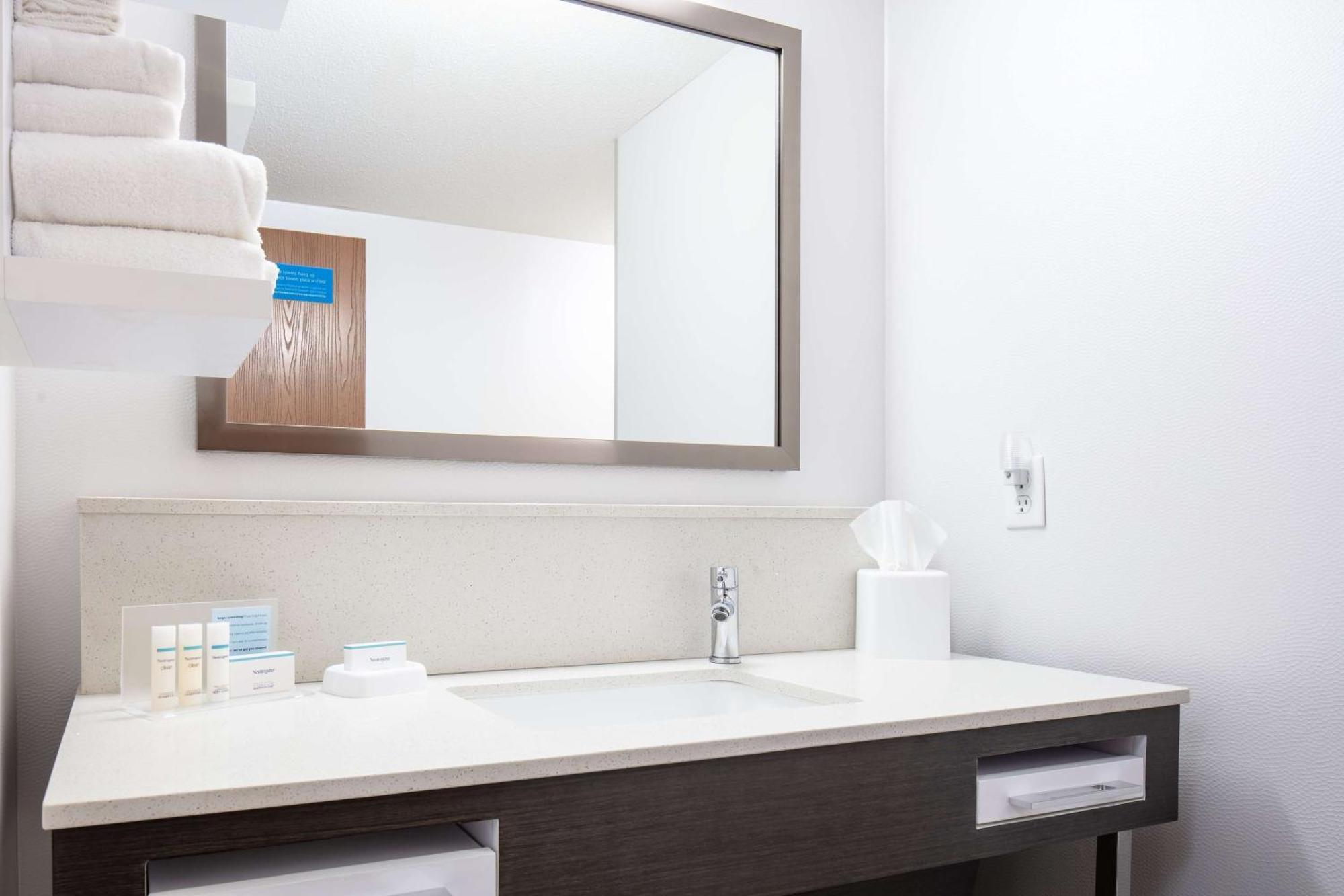 Hampton Inn Freeport Esterno foto